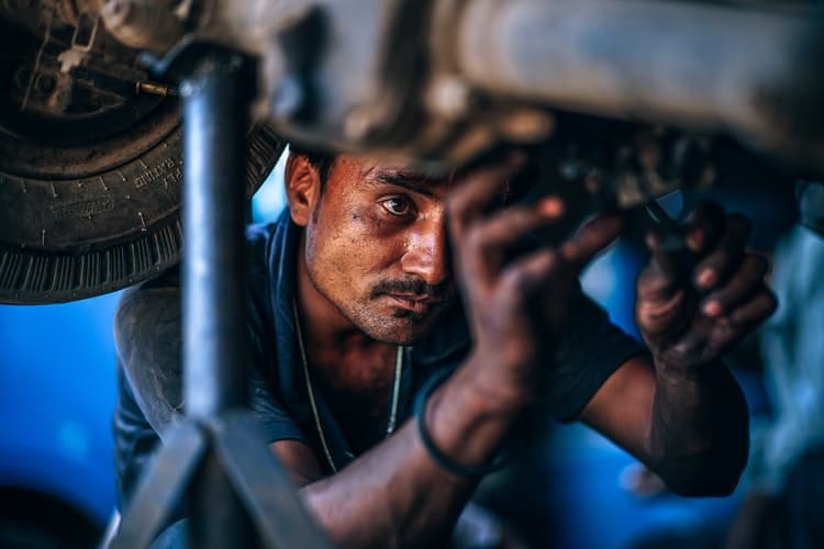 mechanic getting dirty